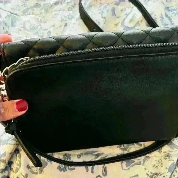 Nine West black cross purse - Picture 5 of 9